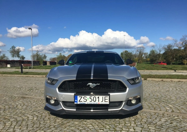 Ford Mustang cena 129000 przebieg: 41633, rok produkcji 2015 z Szczecin małe 67